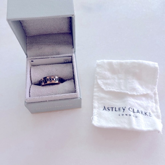 Astley Clarke London Enamel Ring - Picture 6 of 6